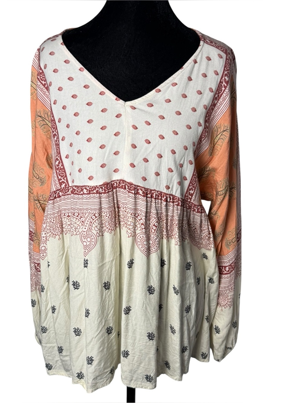 Sundance Patterned Rayon Tunic Top Keyhole Back M - Picture 2 of 10